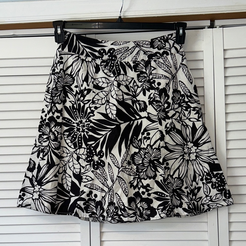 GAP Black and White Floral A-Line Mini Skirt Linen/Cotton Size 4